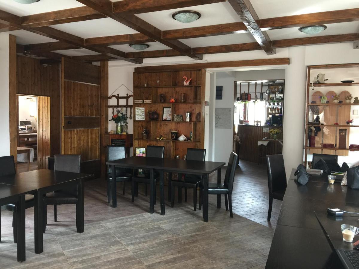 Pension Green Park Брашов Екстер'єр фото