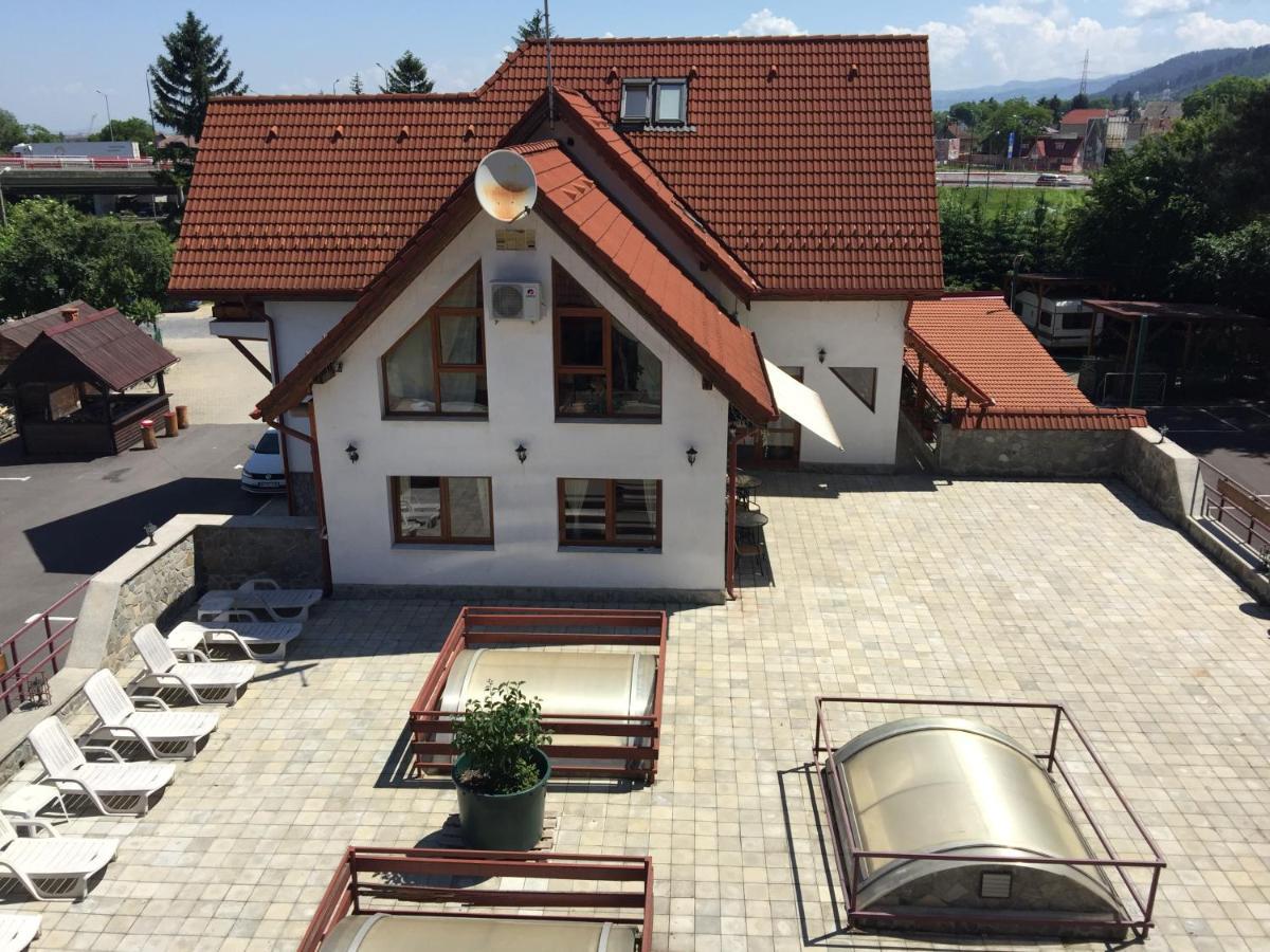Pension Green Park Брашов Екстер'єр фото