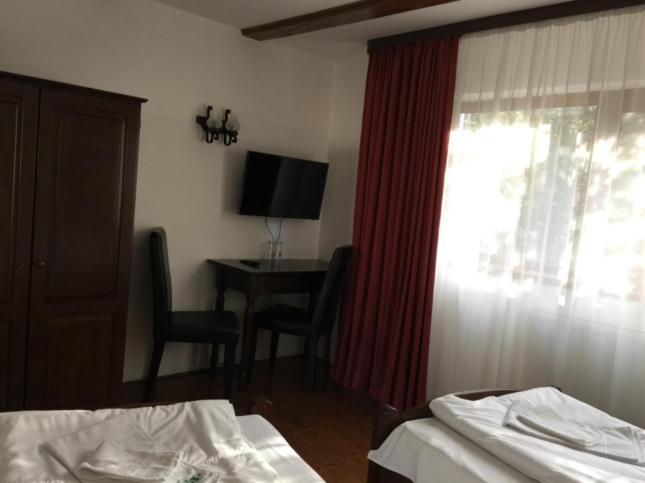 Pension Green Park Брашов Екстер'єр фото